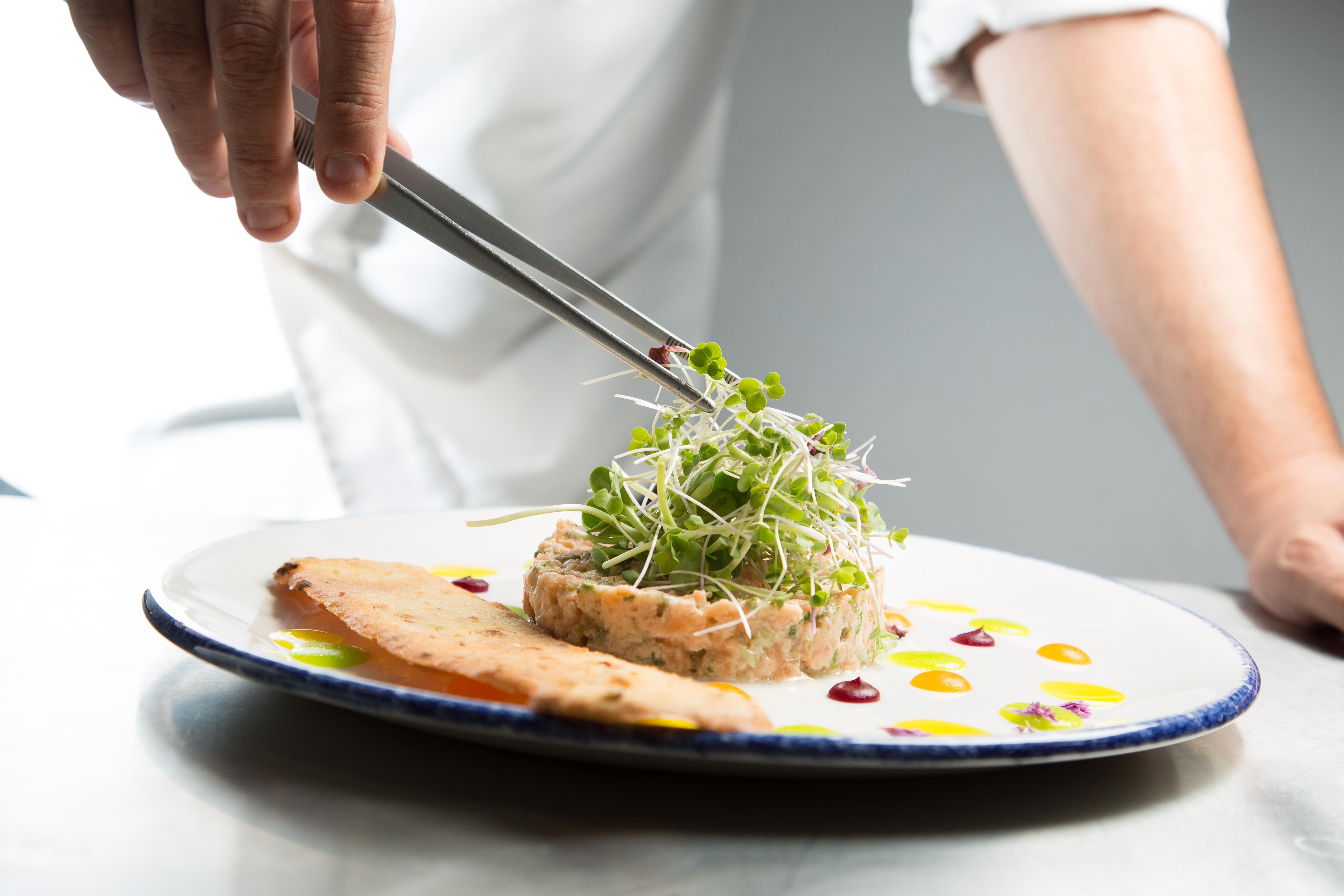 Rodostamo Hotel & Spa- Adults Friendly Kommeno  Exterior foto A chef finishing a dish