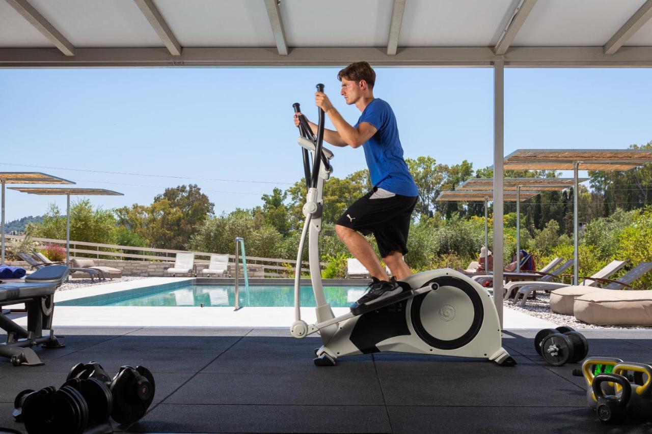 Rodostamo Hotel & Spa- Adults Friendly Kommeno  Exterior foto A man using an elliptical trainer